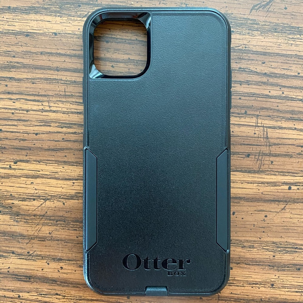 iPhone 11 Pro Max Otterbox Commuter